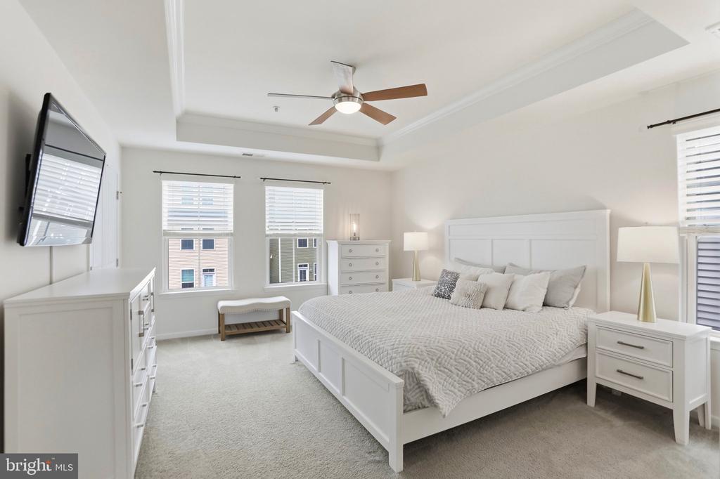25011 COATS SQUARE