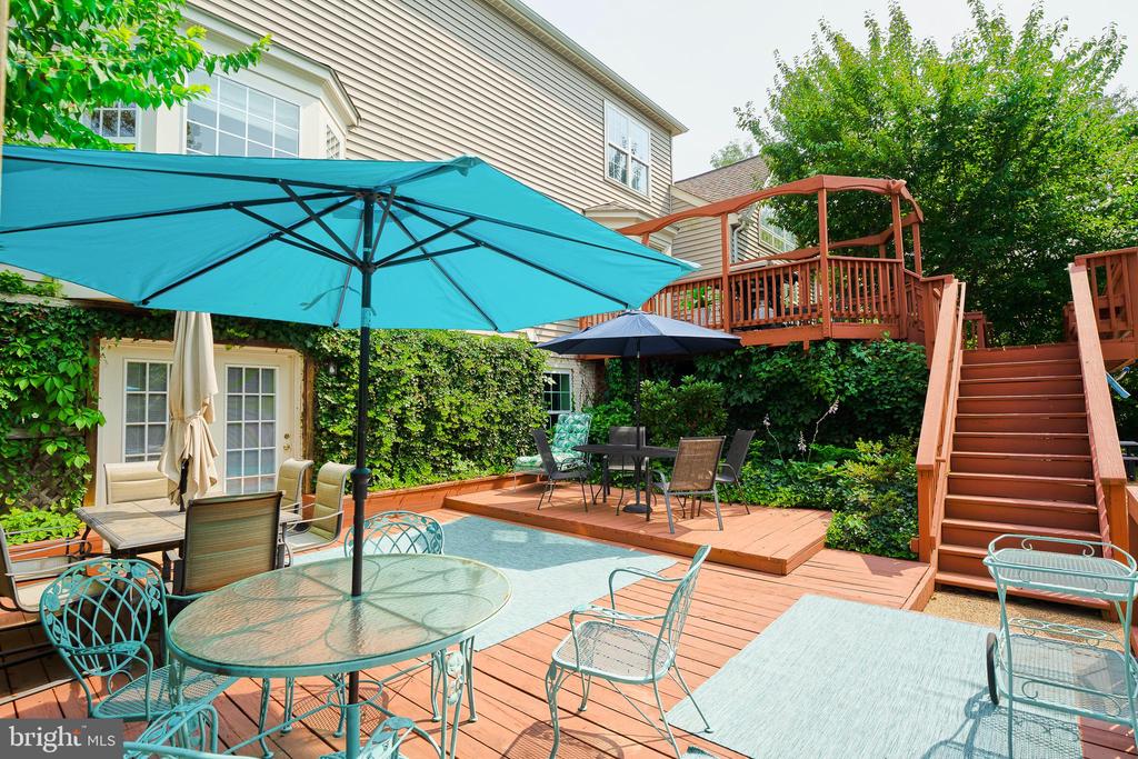 21467 ESTATE PLACE