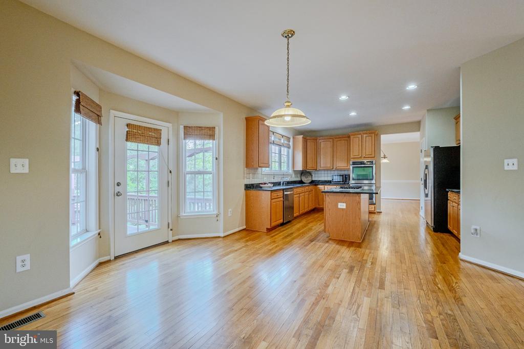 21467 ESTATE PLACE