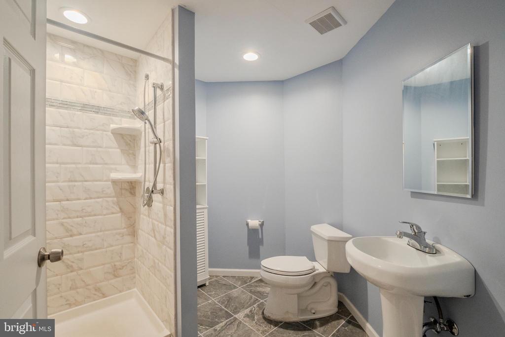 21467 ESTATE PLACE