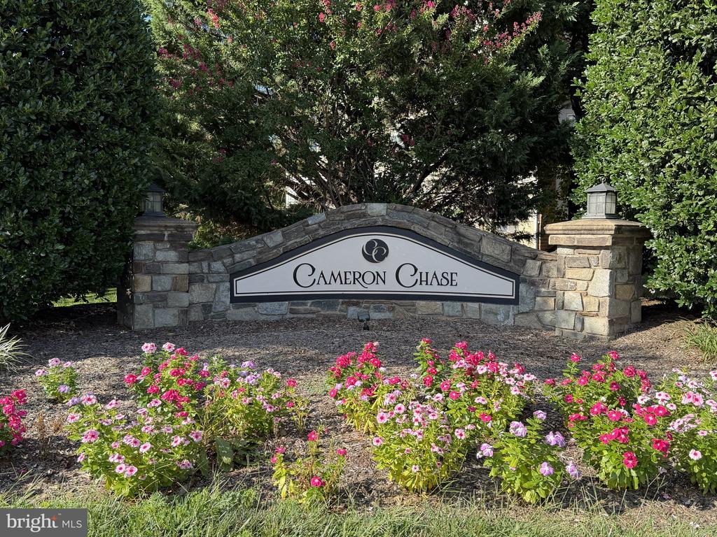 21467 ESTATE PLACE