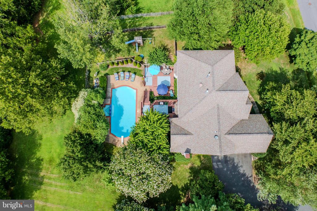 21467 ESTATE PLACE