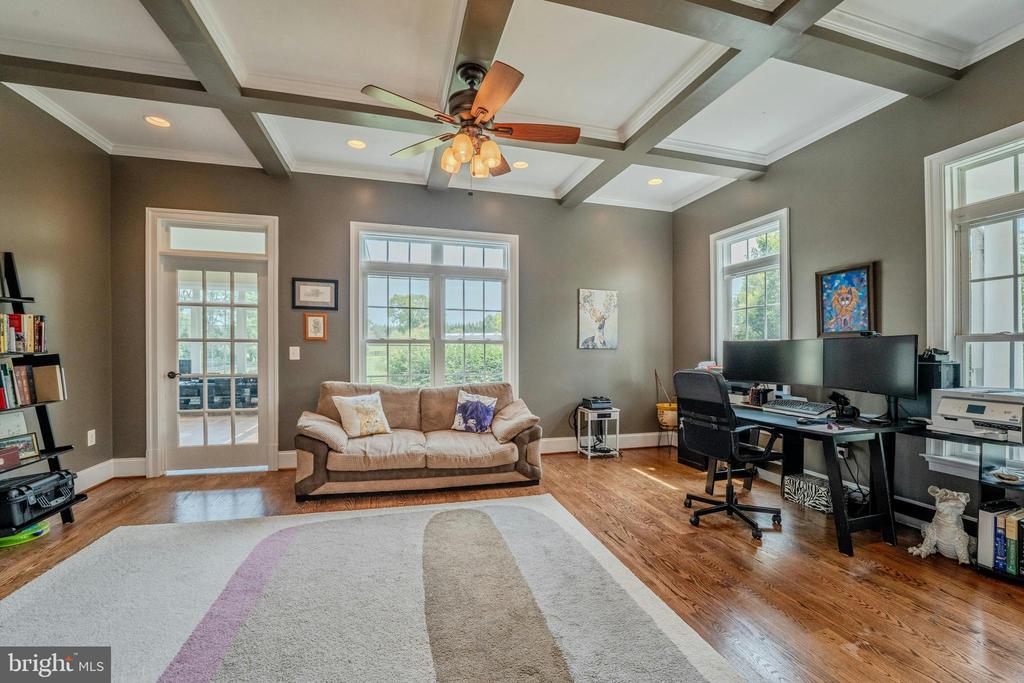 19949 PLEASANT MEADOW LANE