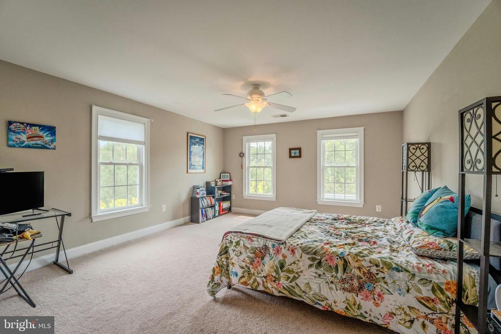 19949 PLEASANT MEADOW LANE