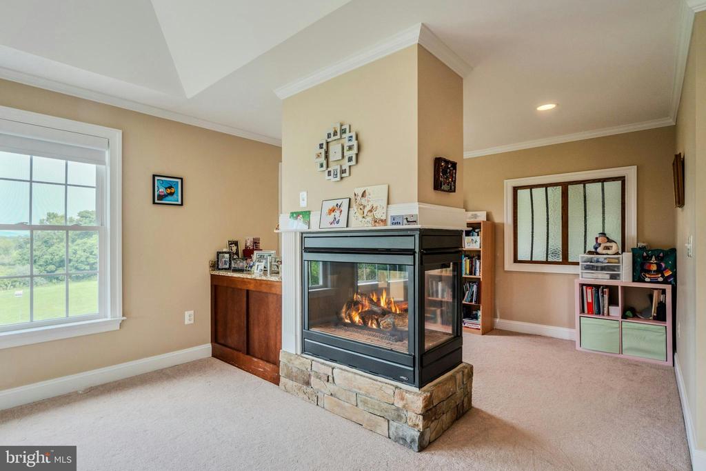 19949 PLEASANT MEADOW LANE
