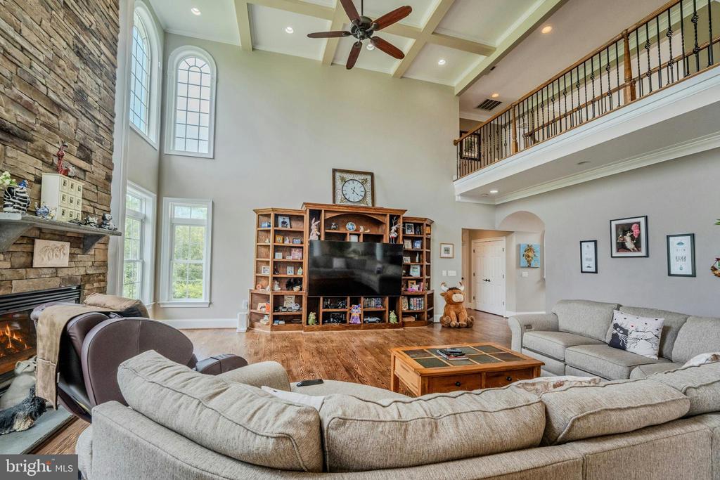 19949 PLEASANT MEADOW LANE