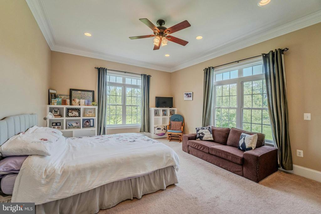 19949 PLEASANT MEADOW LANE