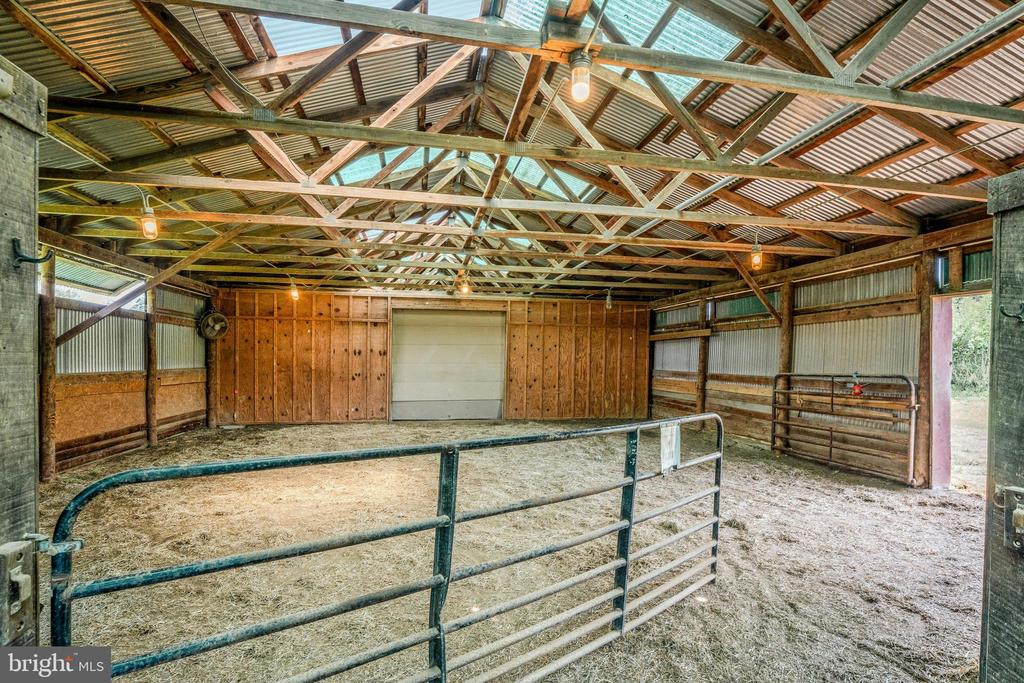 19949 PLEASANT MEADOW LANE