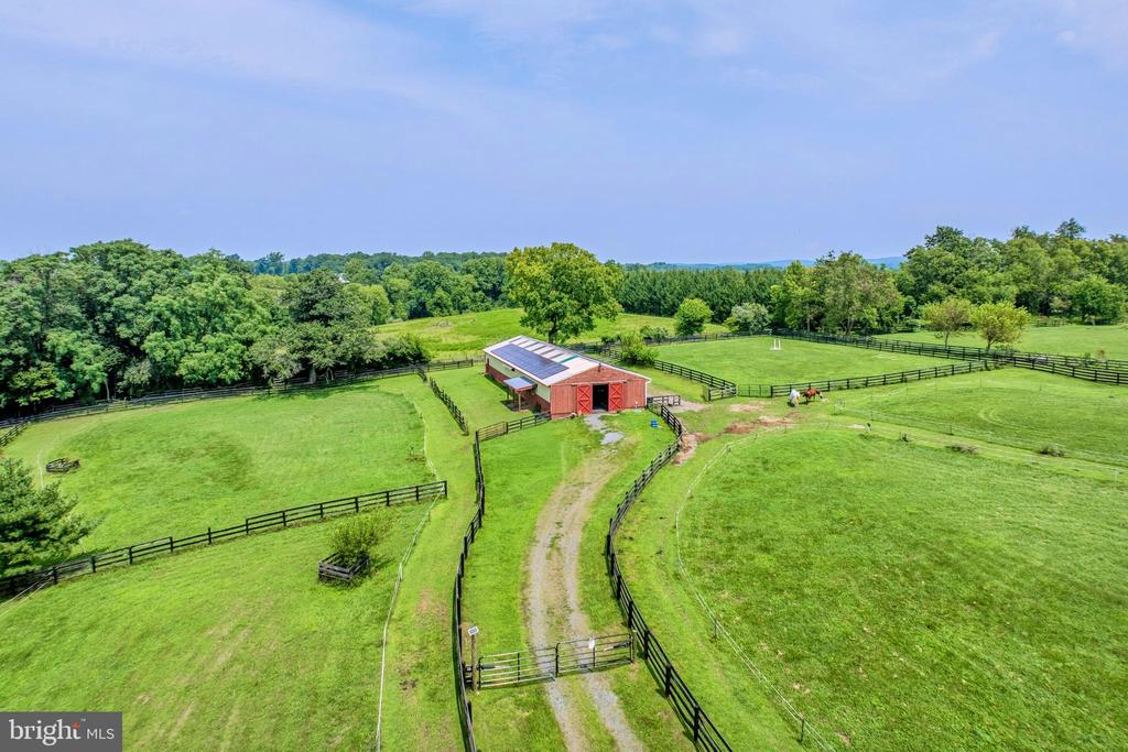 19949 PLEASANT MEADOW LANE