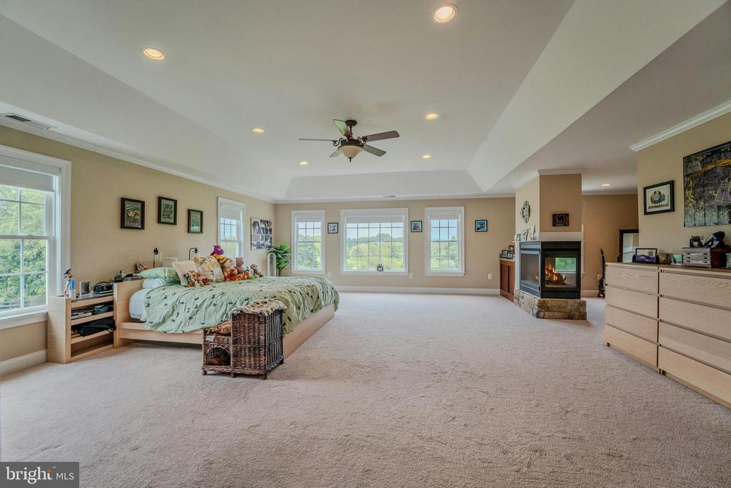 19949 PLEASANT MEADOW LANE
