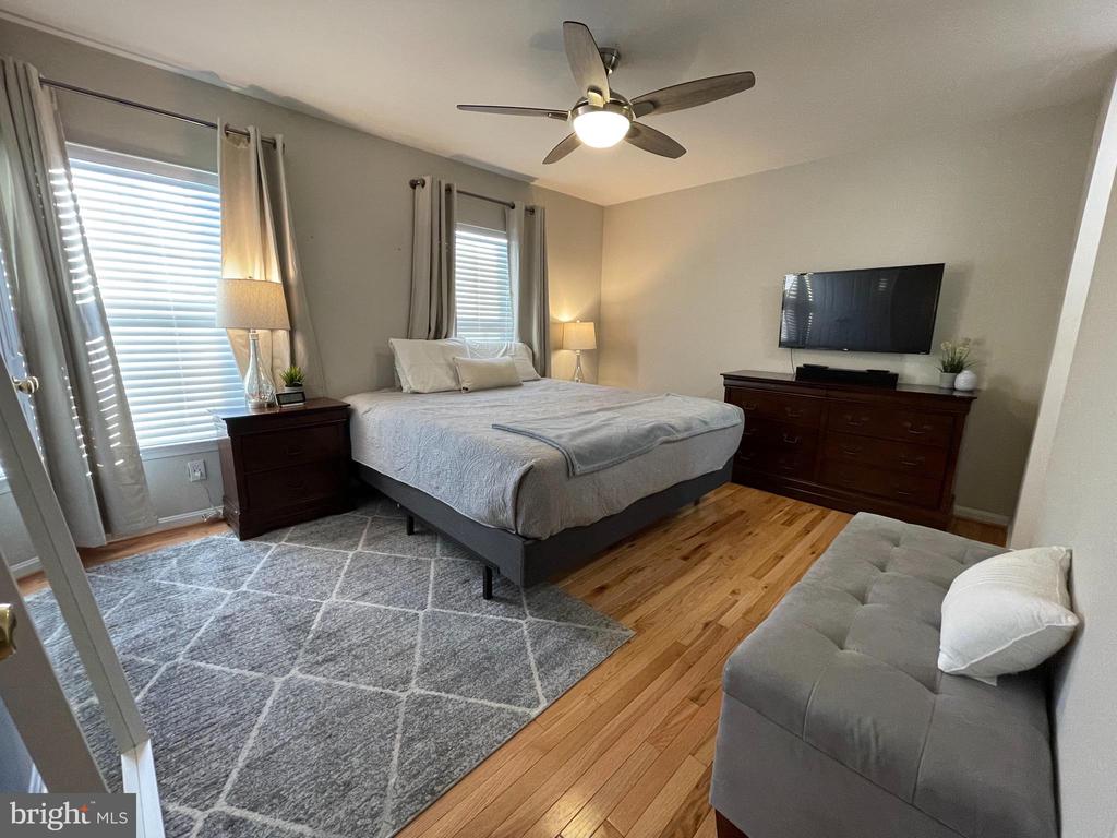 23052 FONTWELL SQUARE