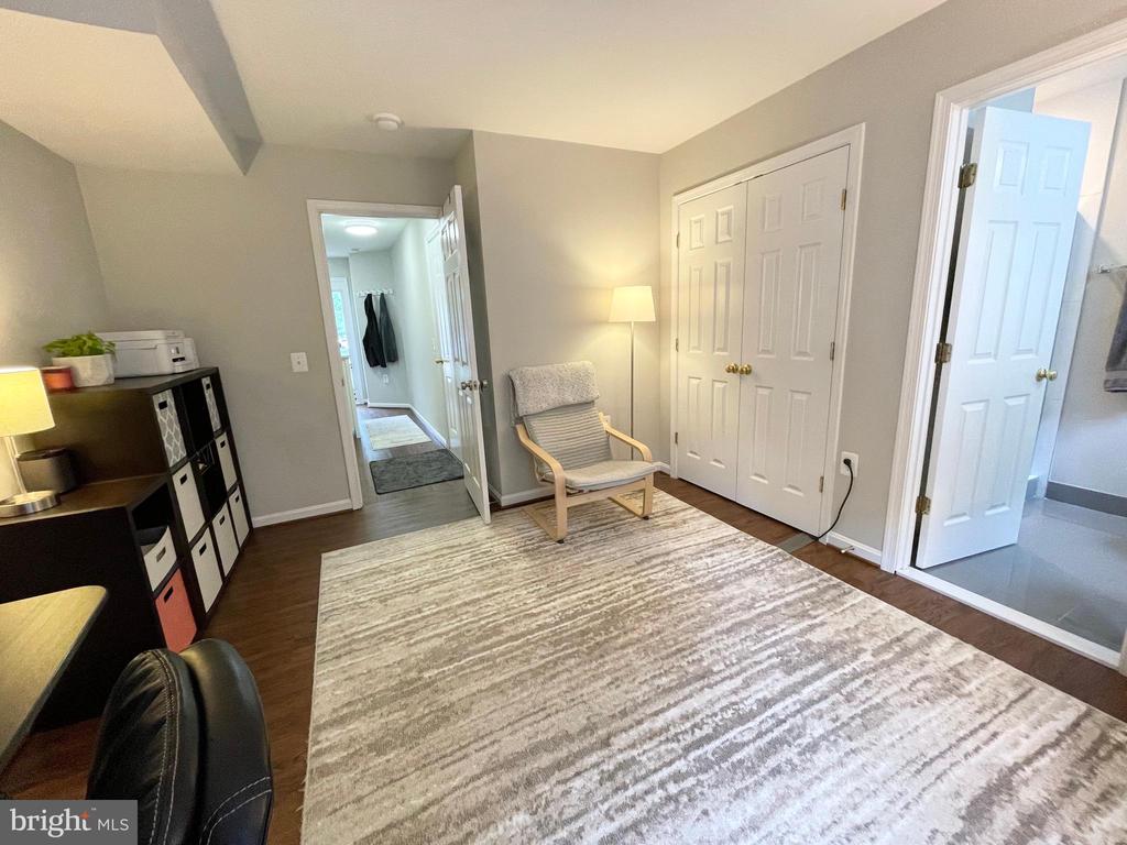 23052 FONTWELL SQUARE