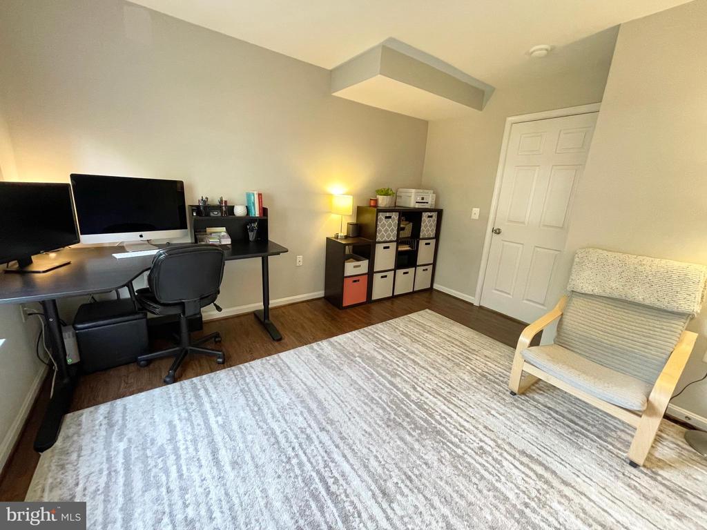 23052 FONTWELL SQUARE