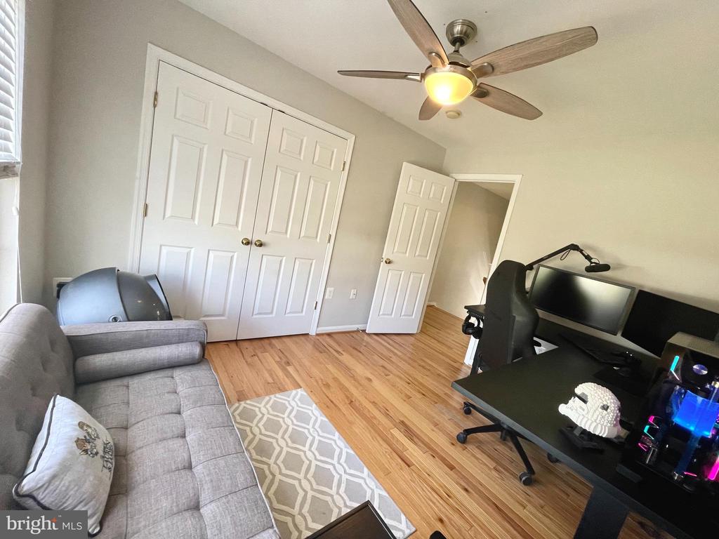 23052 FONTWELL SQUARE