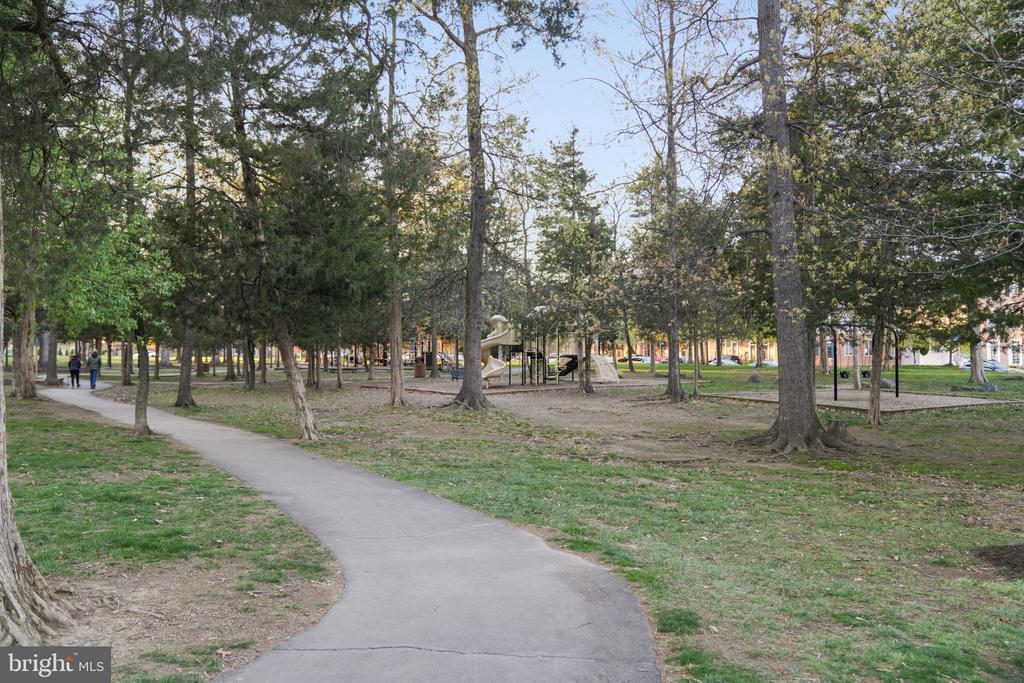 42355 PIPER TERRACE