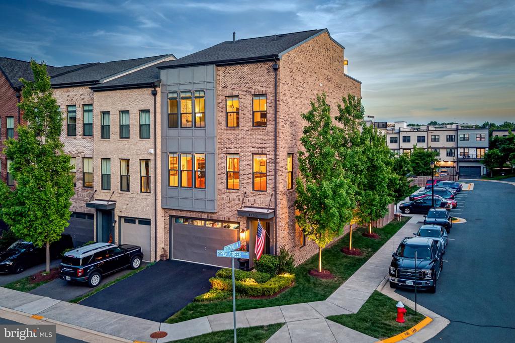 42355 PIPER TERRACE