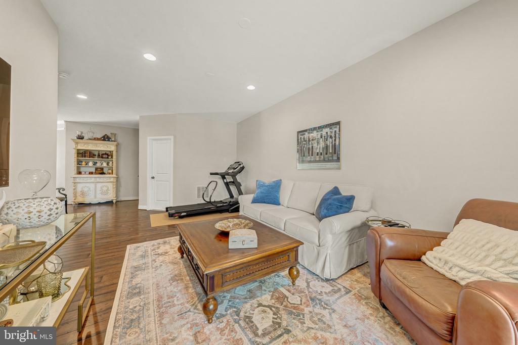 42355 PIPER TERRACE