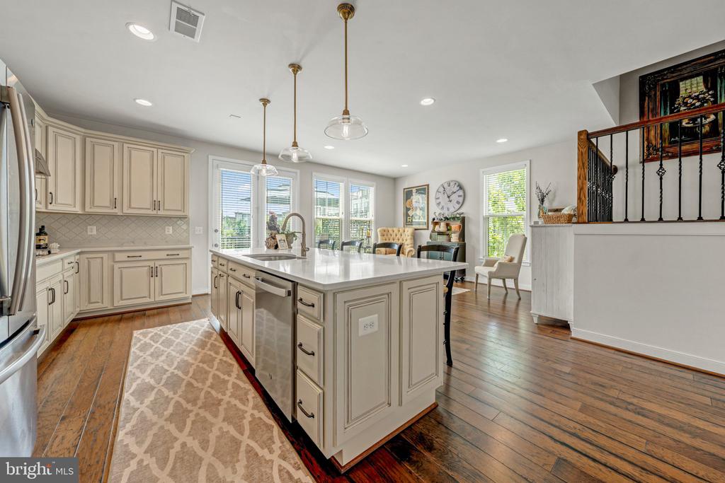 42355 PIPER TERRACE
