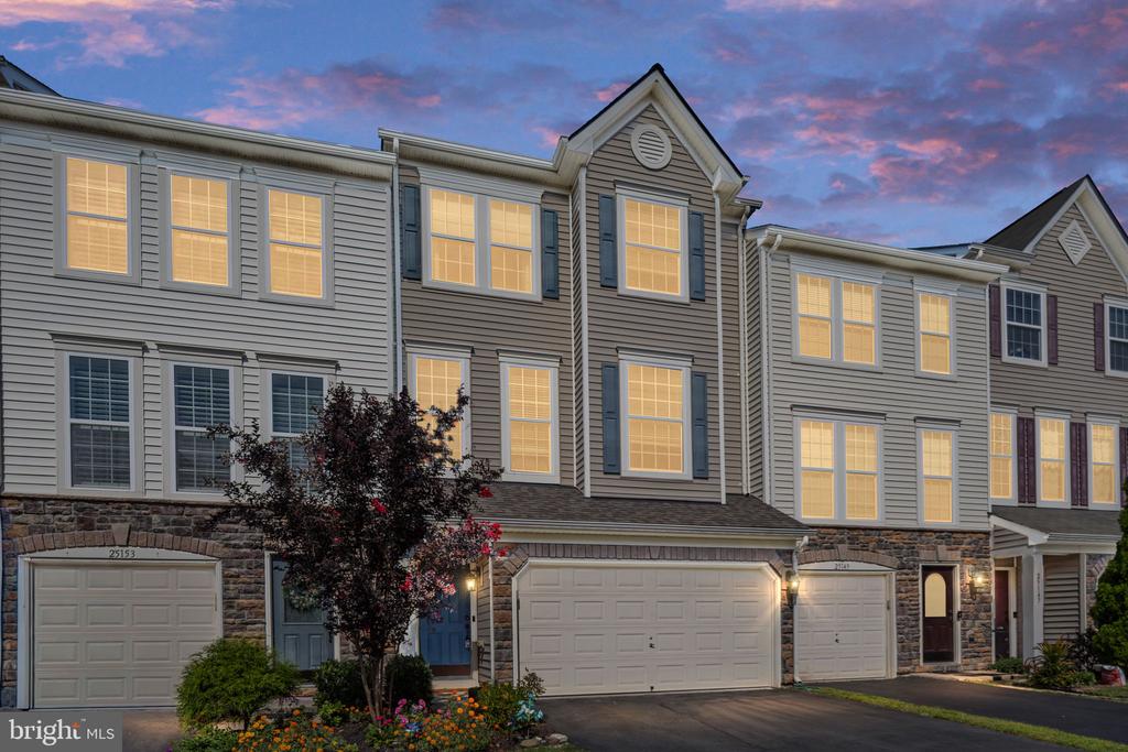 25151 SWEET MYRTLE SQUARE