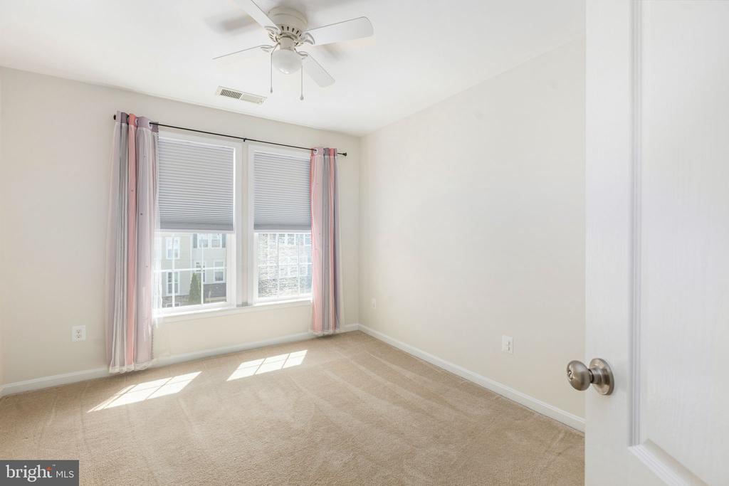 25151 SWEET MYRTLE SQUARE