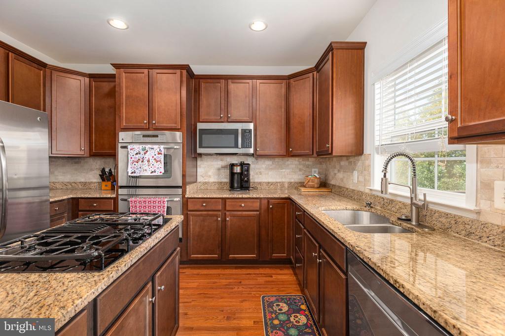 25151 SWEET MYRTLE SQUARE