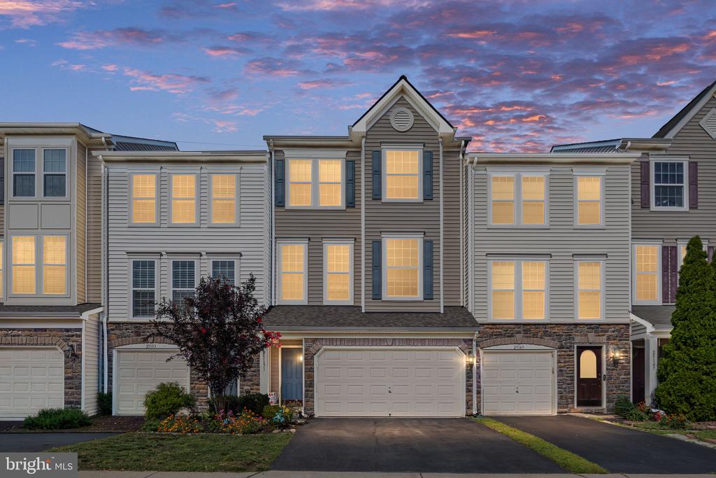 25151 SWEET MYRTLE SQUARE