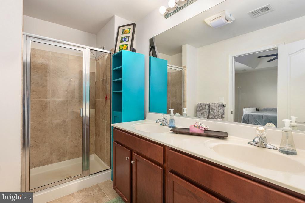 25151 SWEET MYRTLE SQUARE