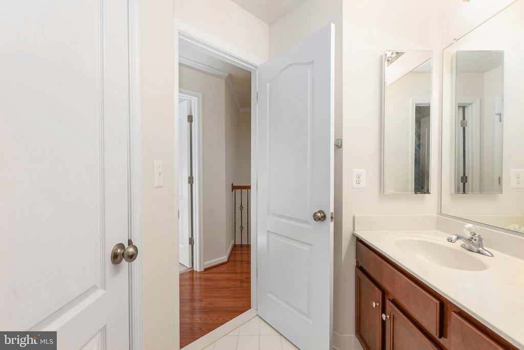 25151 SWEET MYRTLE SQUARE