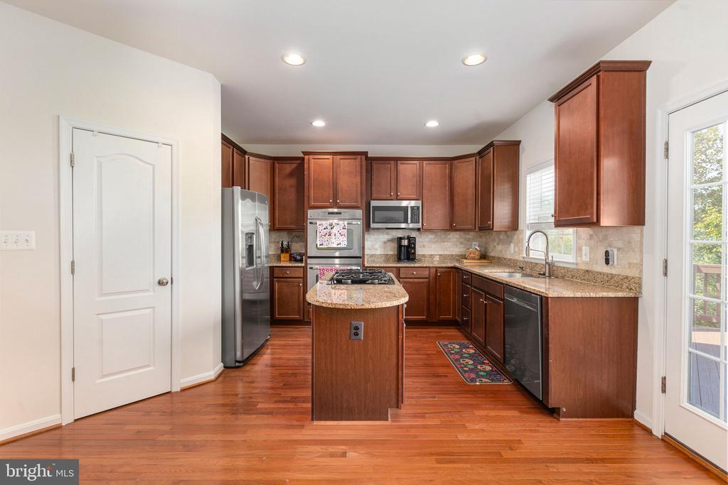 25151 SWEET MYRTLE SQUARE