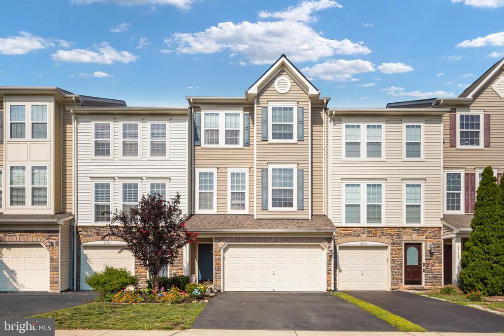25151 SWEET MYRTLE SQUARE