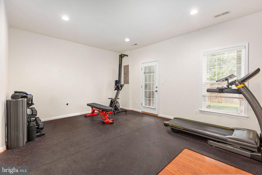 25151 SWEET MYRTLE SQUARE