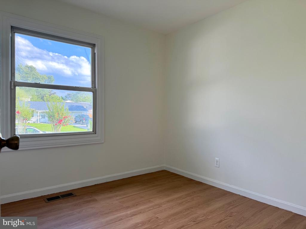 606 W BEECH ROAD W