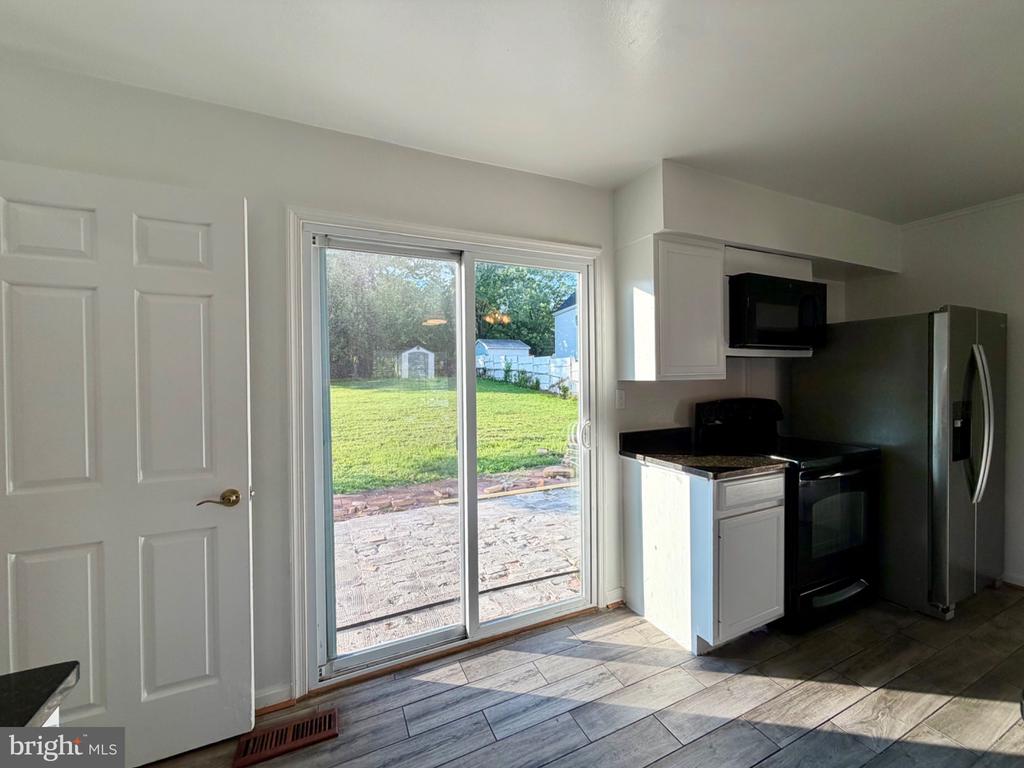 606 W BEECH ROAD W