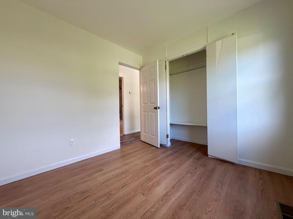 606 W BEECH ROAD W