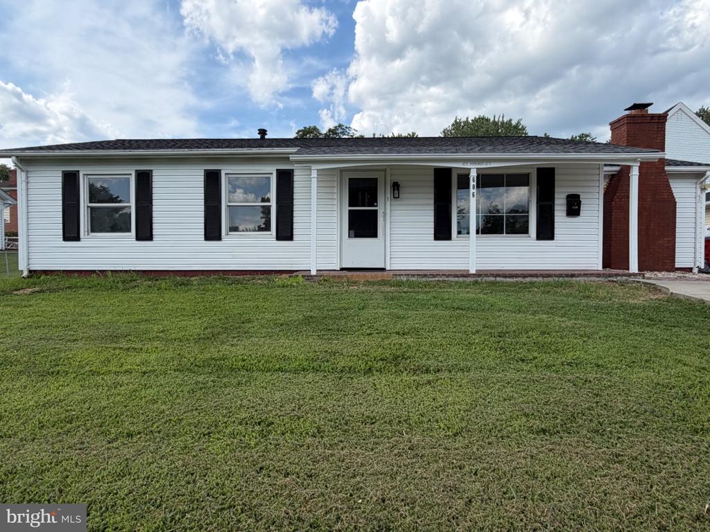 606 W BEECH ROAD W
