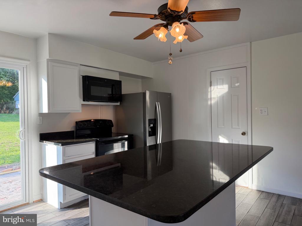 606 W BEECH ROAD W