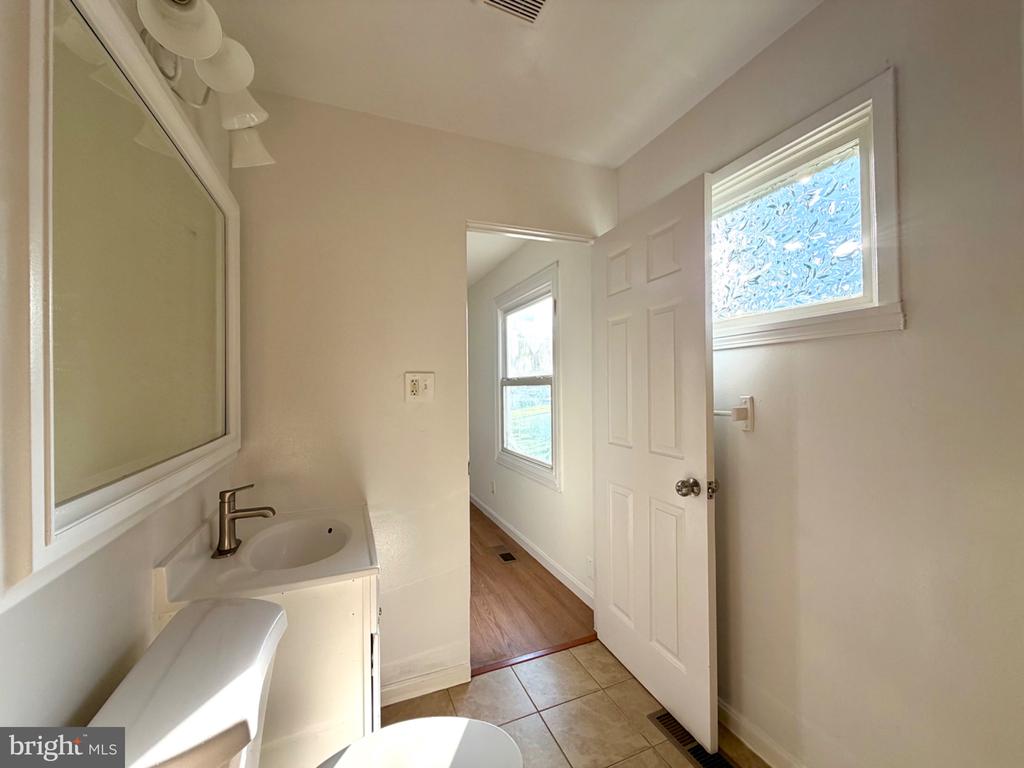 606 W BEECH ROAD W
