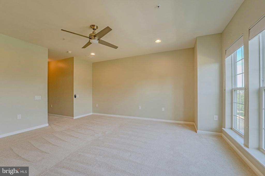 42677 WARDLAW TERRACE
