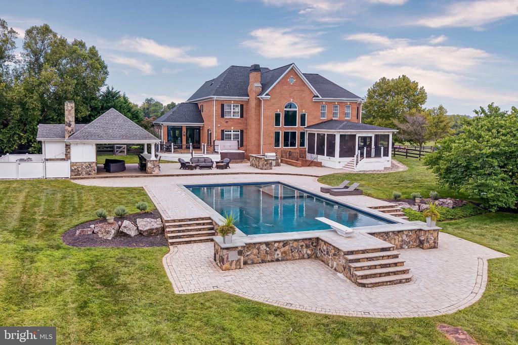 42865 TRAVELERS LANE