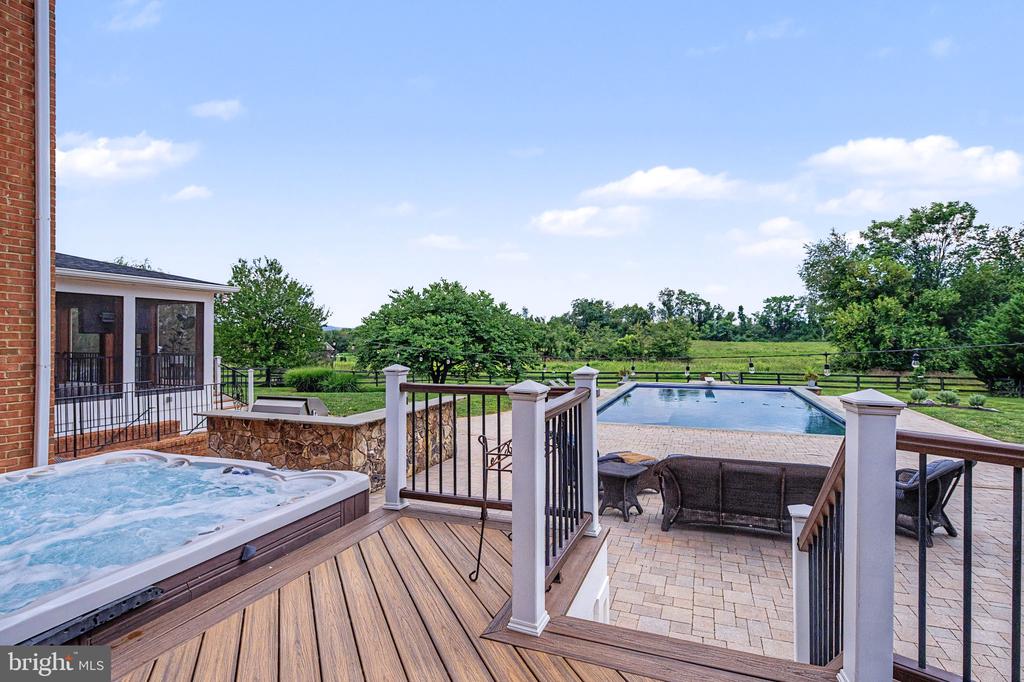 42865 TRAVELERS LANE