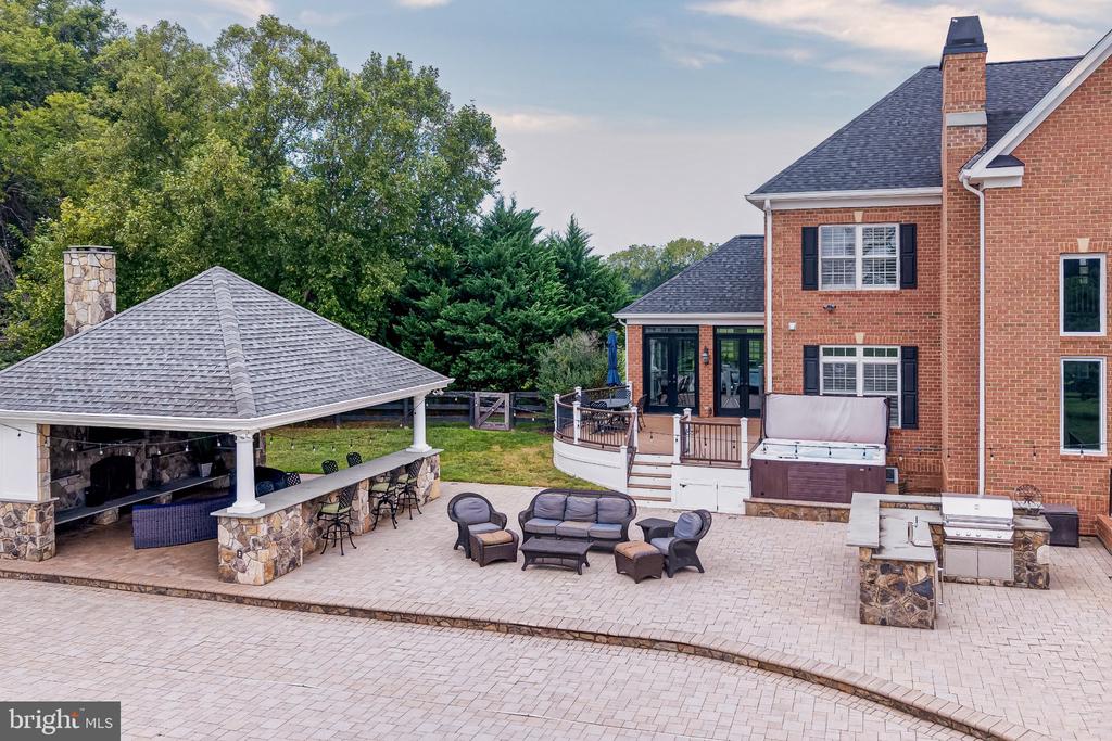 42865 TRAVELERS LANE