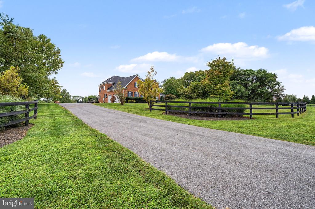 42865 TRAVELERS LANE