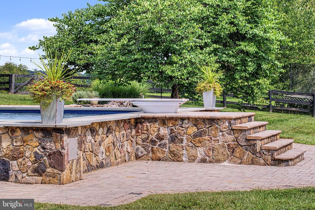 42865 TRAVELERS LANE