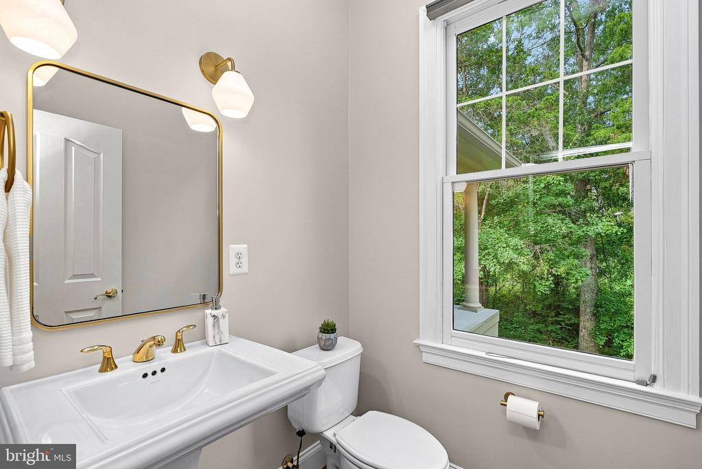 42618 TRAPPE ROCK COURT