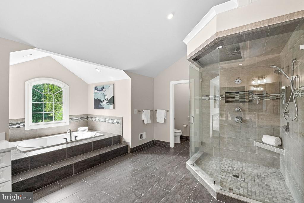 42618 TRAPPE ROCK COURT