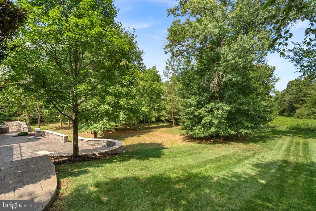 42618 TRAPPE ROCK COURT
