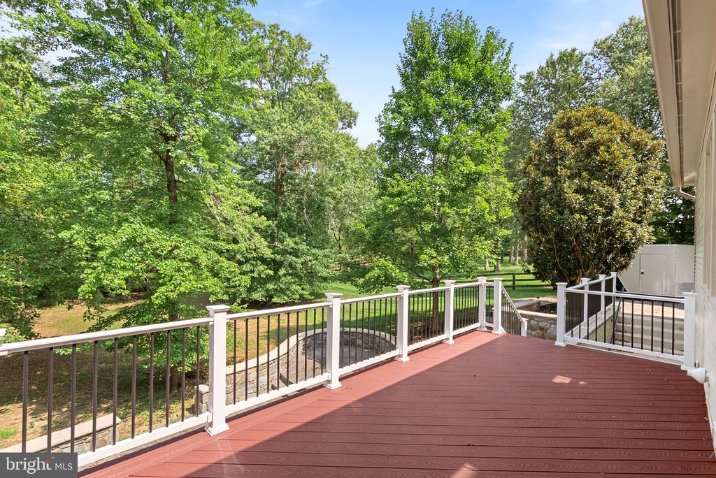 42618 TRAPPE ROCK COURT