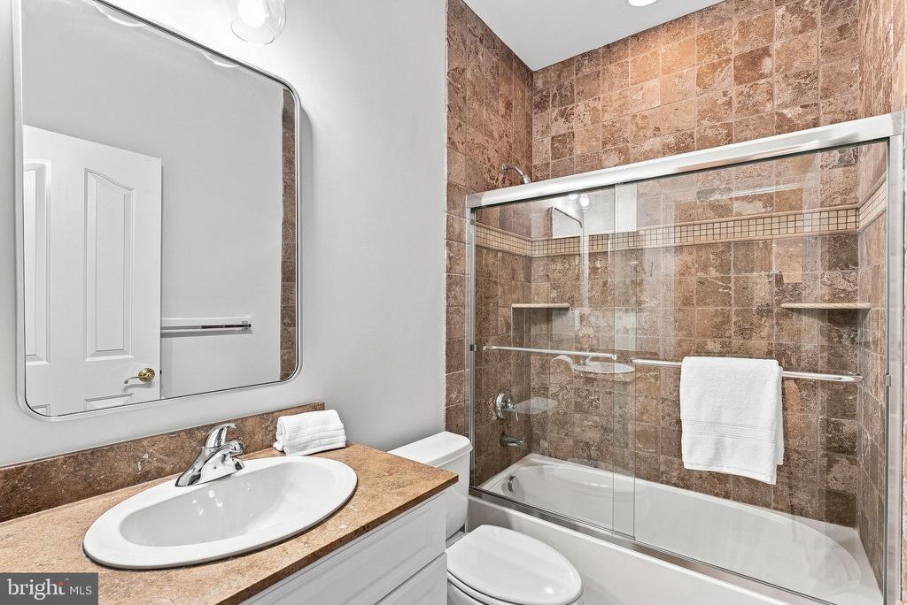 42618 TRAPPE ROCK COURT