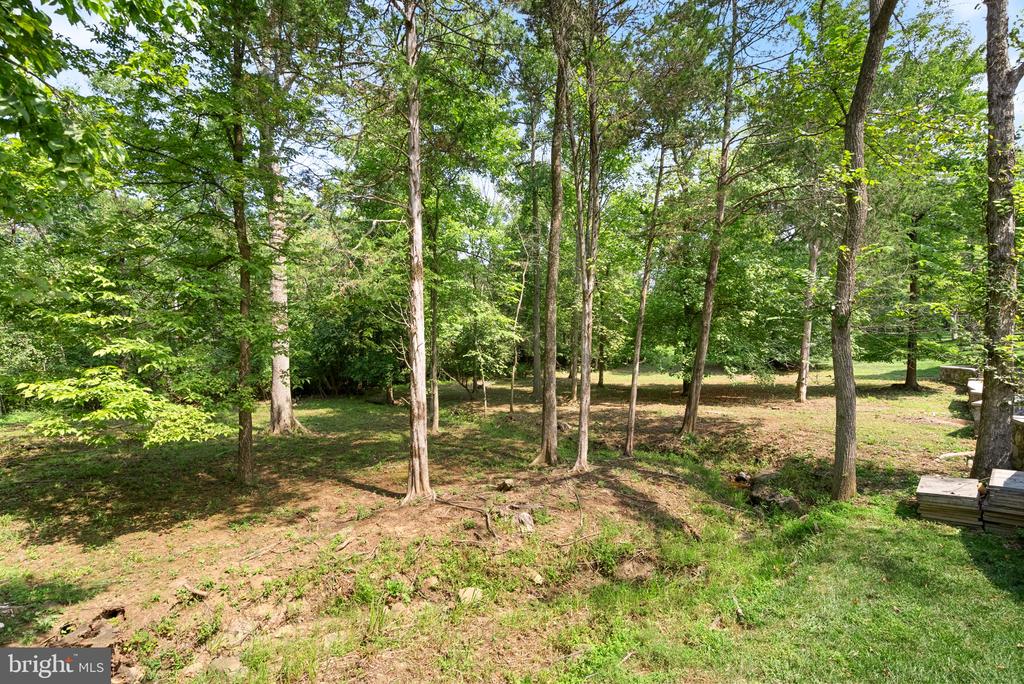 42618 TRAPPE ROCK COURT