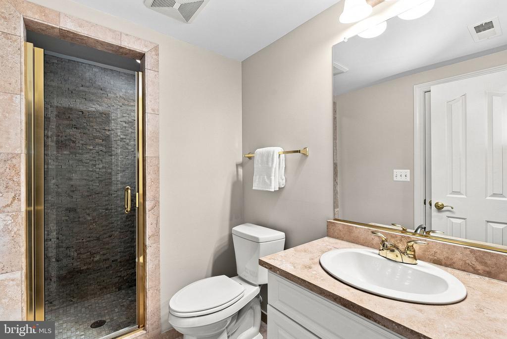 42618 TRAPPE ROCK COURT